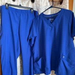 Wonder wink 123 scrub set Royal blue